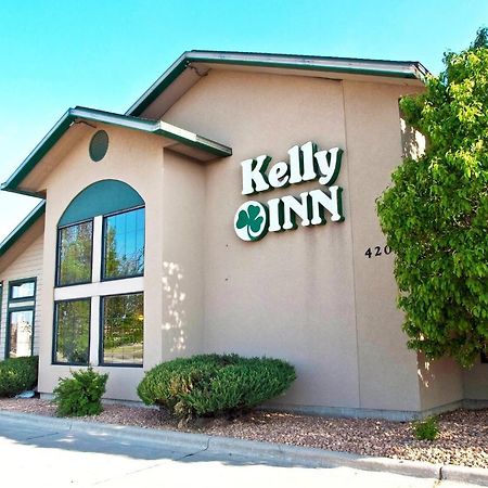 Kelly Inn 13Th Avenue Fargo Bagian luar foto