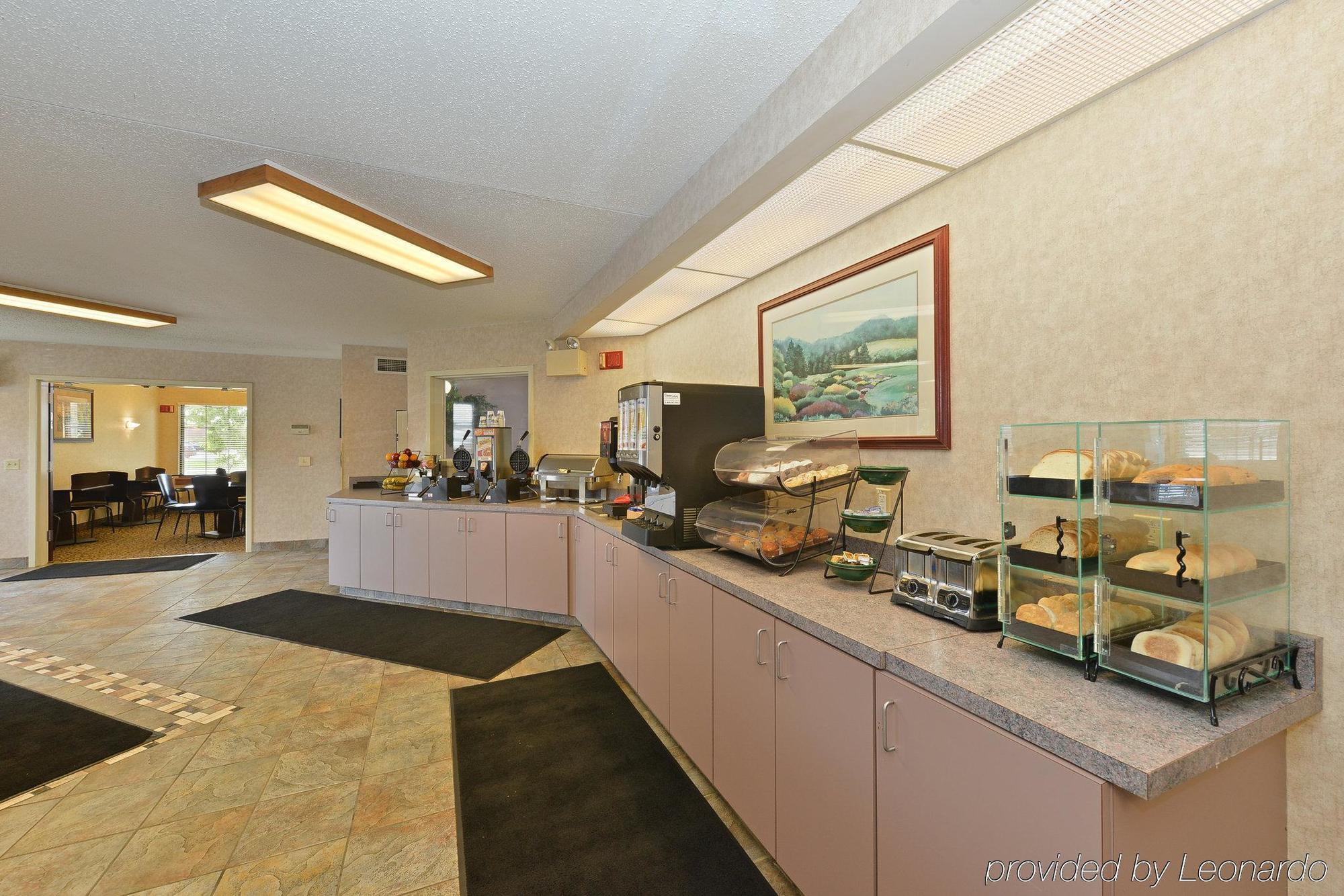 Kelly Inn 13Th Avenue Fargo Bagian luar foto