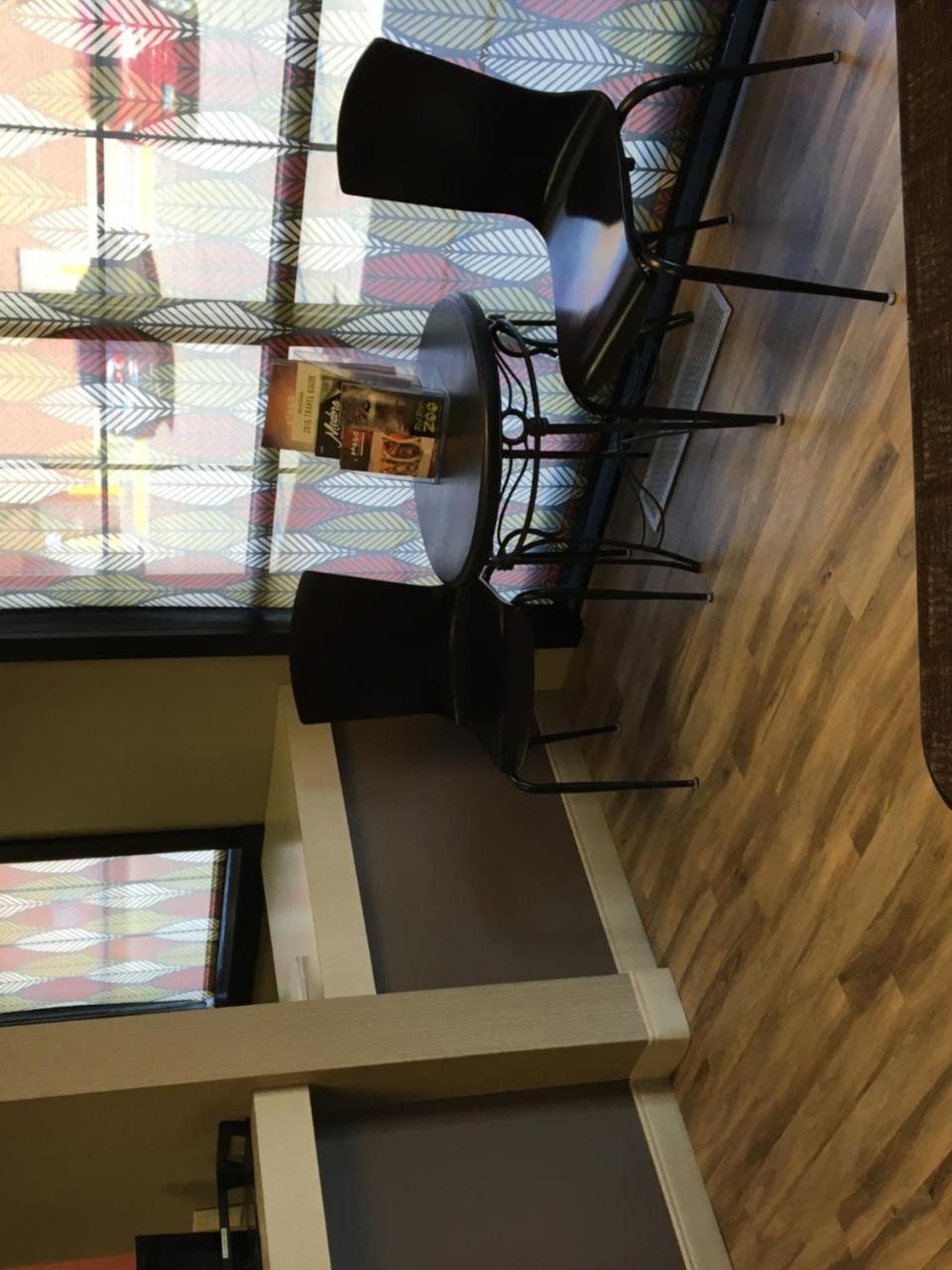 Kelly Inn 13Th Avenue Fargo Bagian luar foto